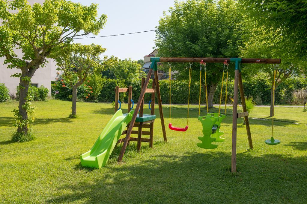 לימנאס Hotel Aethria מראה חיצוני תמונה