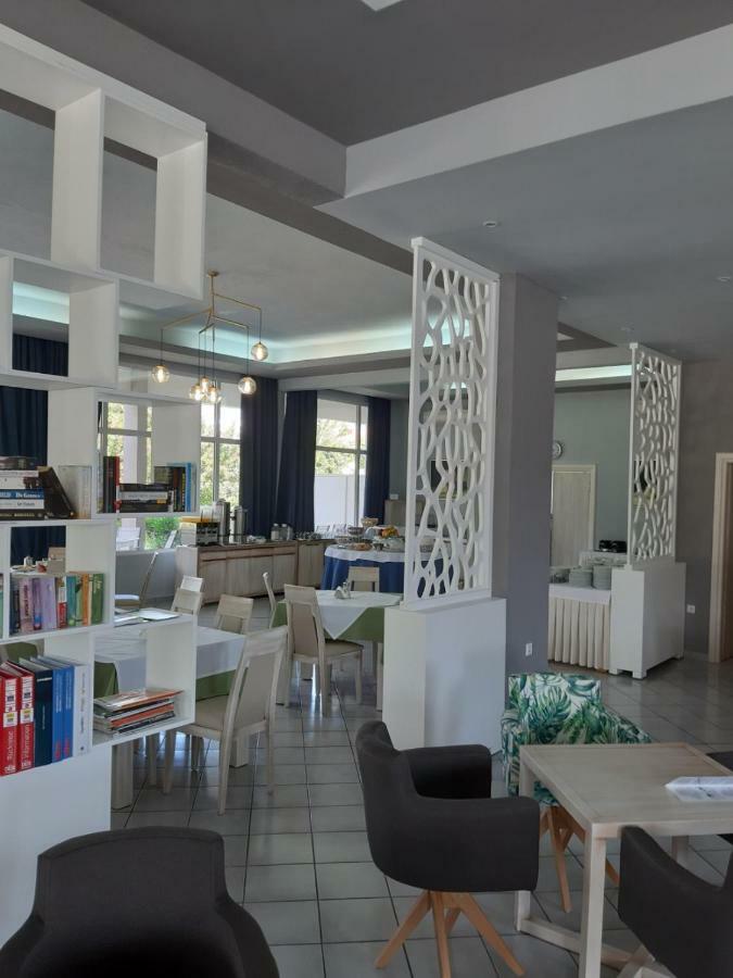 לימנאס Hotel Aethria מראה חיצוני תמונה